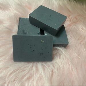 Clay & charcoal soap